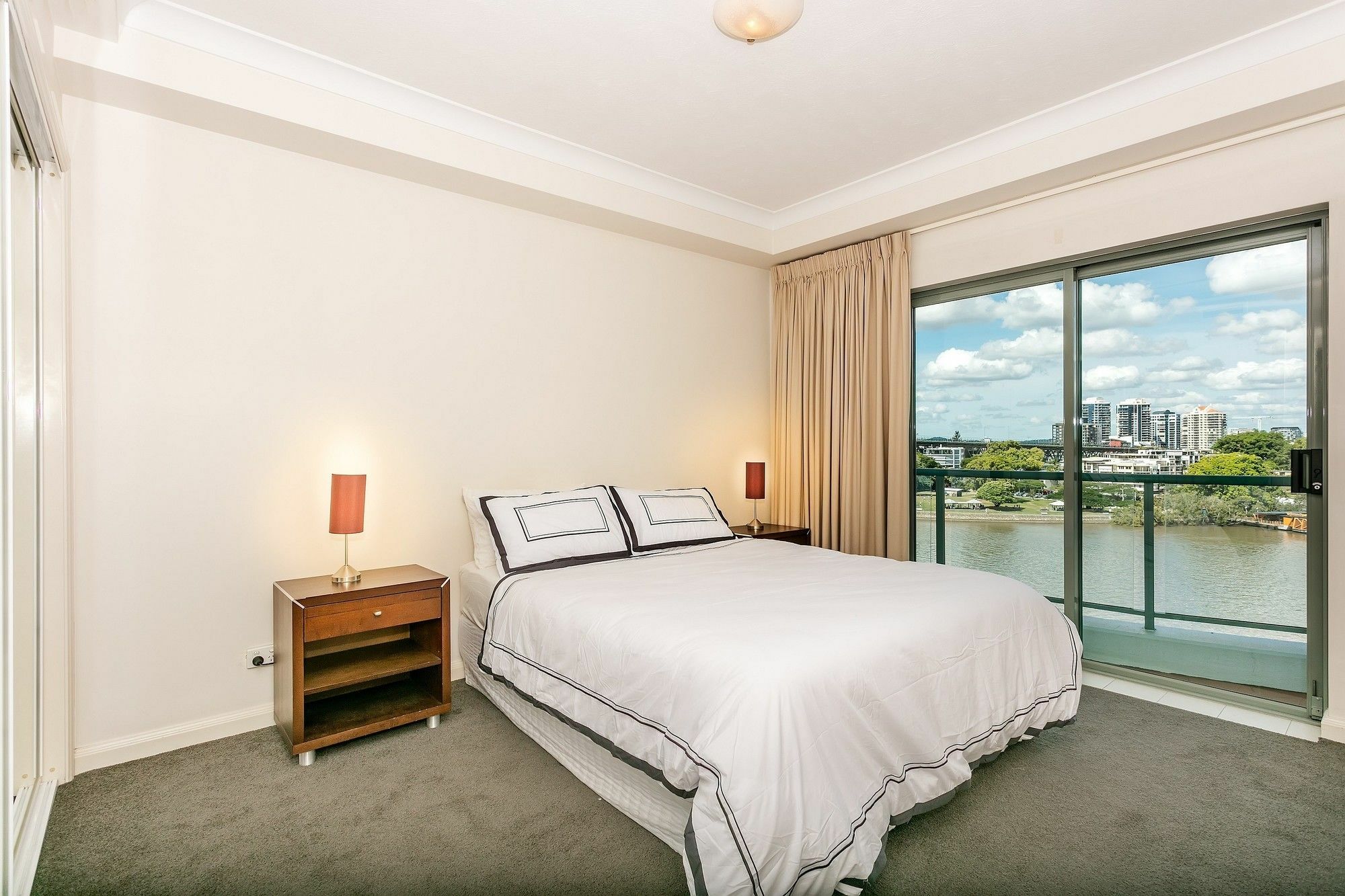 River View Suites In The Heart Of Μπρίσμπεϊν Εξωτερικό φωτογραφία